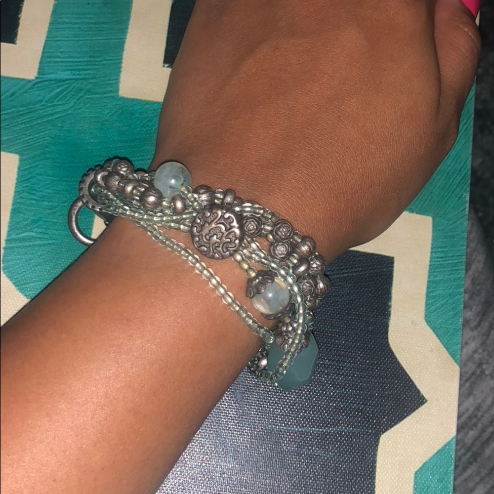 Necklace and bracelet set